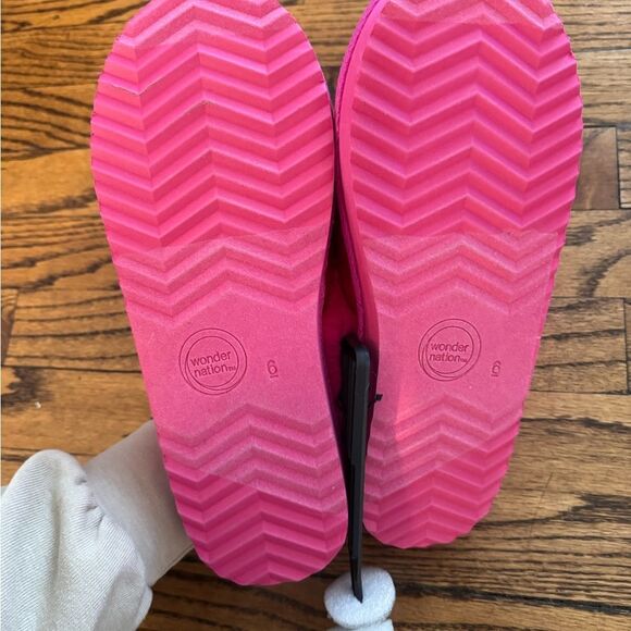 NWT New WONDER NATION Neon Hot Pink Metallic Ugg Style Fuzzy Slippers G 6 W 8. - Picture 3 of 3